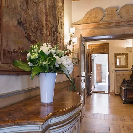 Appartamento Historical Center - 165 Square Meter - 3 Bedrooms & 3 Bathrooms