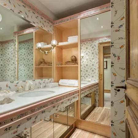 Historical Center - 165 Square Meter - 3 Bedrooms & 3 Bathrooms 阿讷西